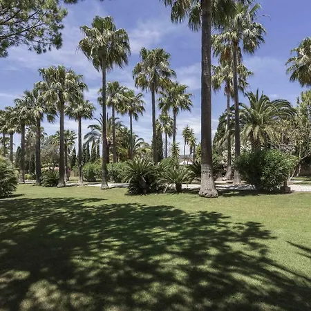 Villa Oasis By The Getaway Collection Almancil
